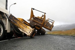 Sem betur fewr var enginn að mæta vélinni þegar óhappið varð